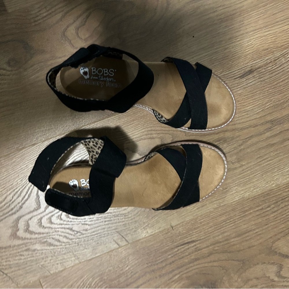 Skechers BOBS Women's Black and Tan Sandals